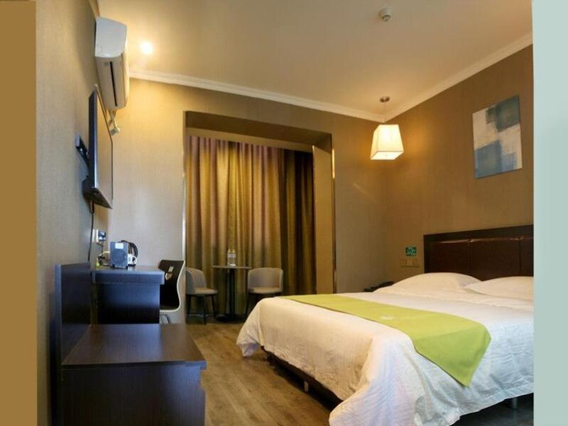 Greentree Wulumuqi Airport Hotel Ürümcsi Kültér fotó
