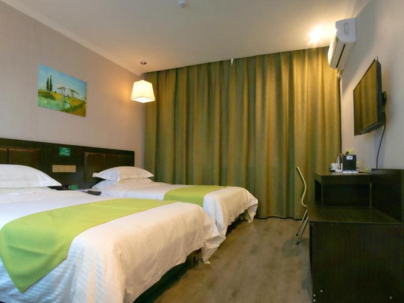 Greentree Wulumuqi Airport Hotel Ürümcsi Kültér fotó