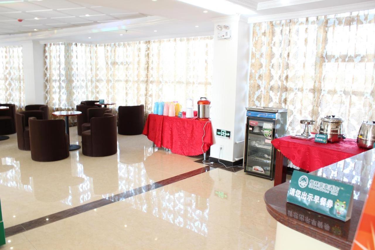 Greentree Wulumuqi Airport Hotel Ürümcsi Kültér fotó